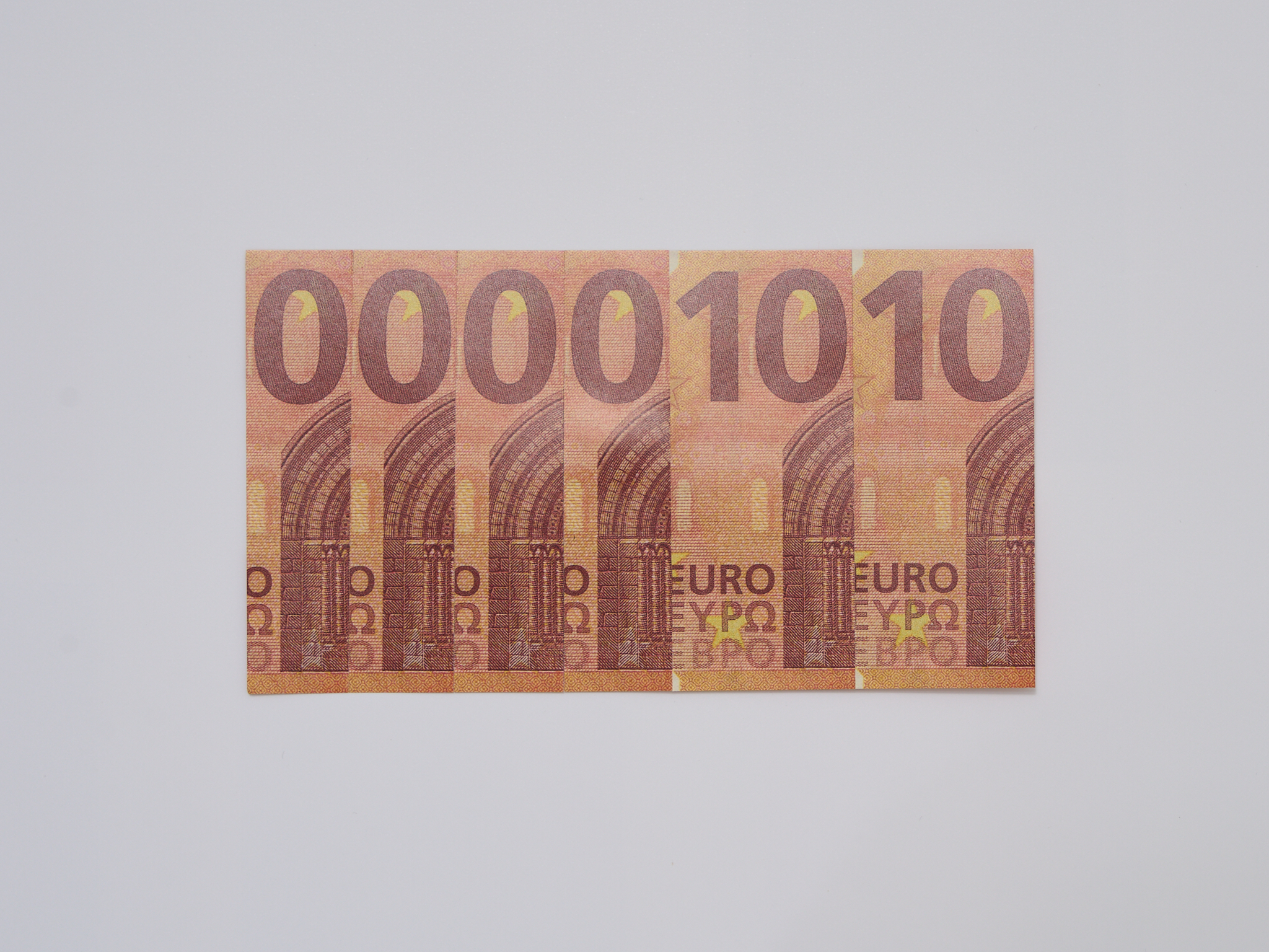 Detail der zusammengesetzten 10-Euro-Scheine
