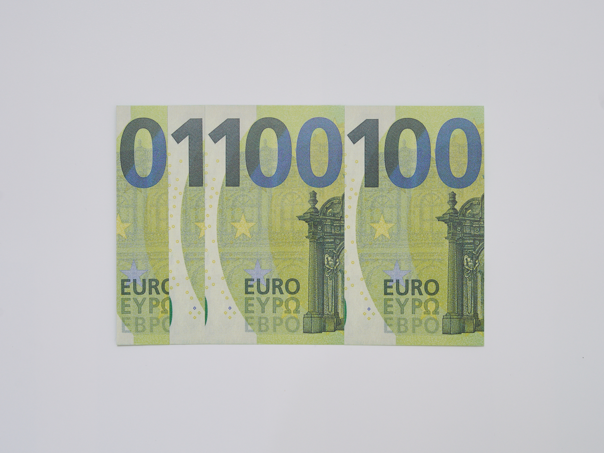 Detail der zusammengesetzten 100-Euro-Scheine