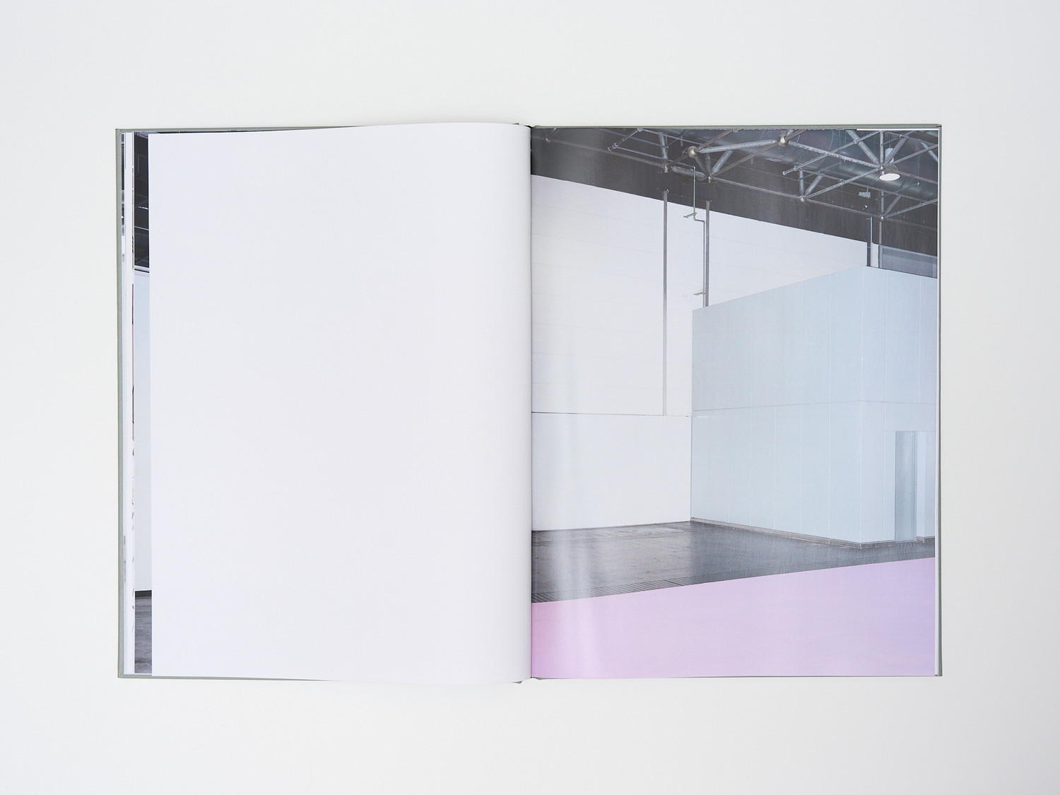 Wir schlafen nicht book and exhibition documentation 15