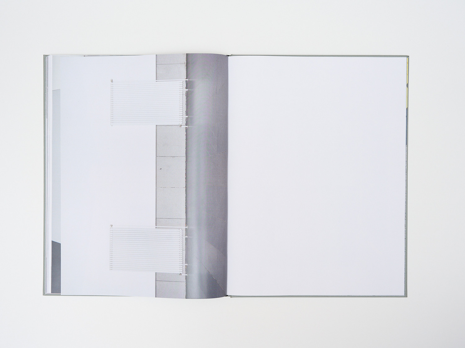 Wir schlafen nicht book and exhibition documentation 18