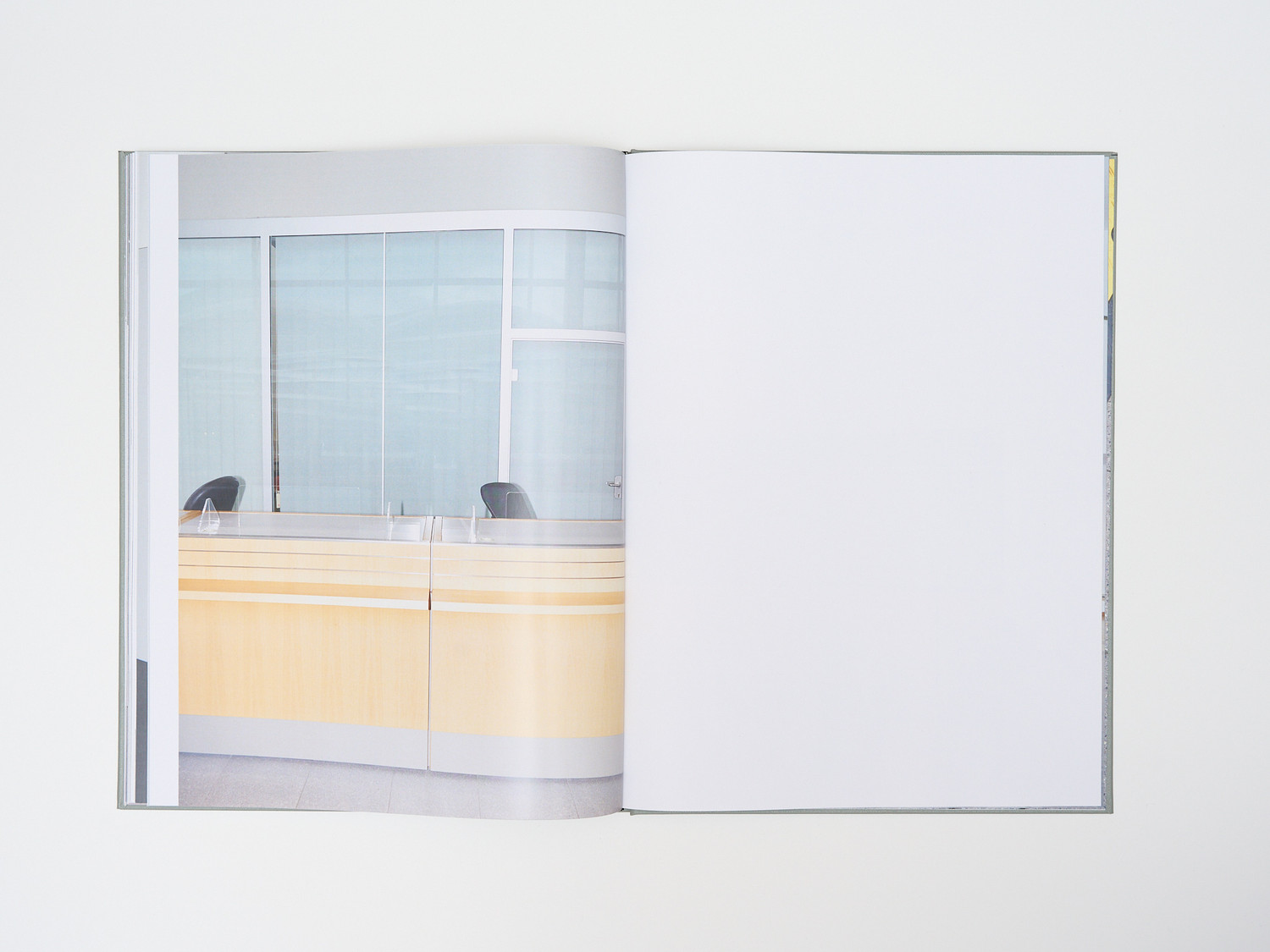Wir schlafen nicht book and exhibition documentation 21